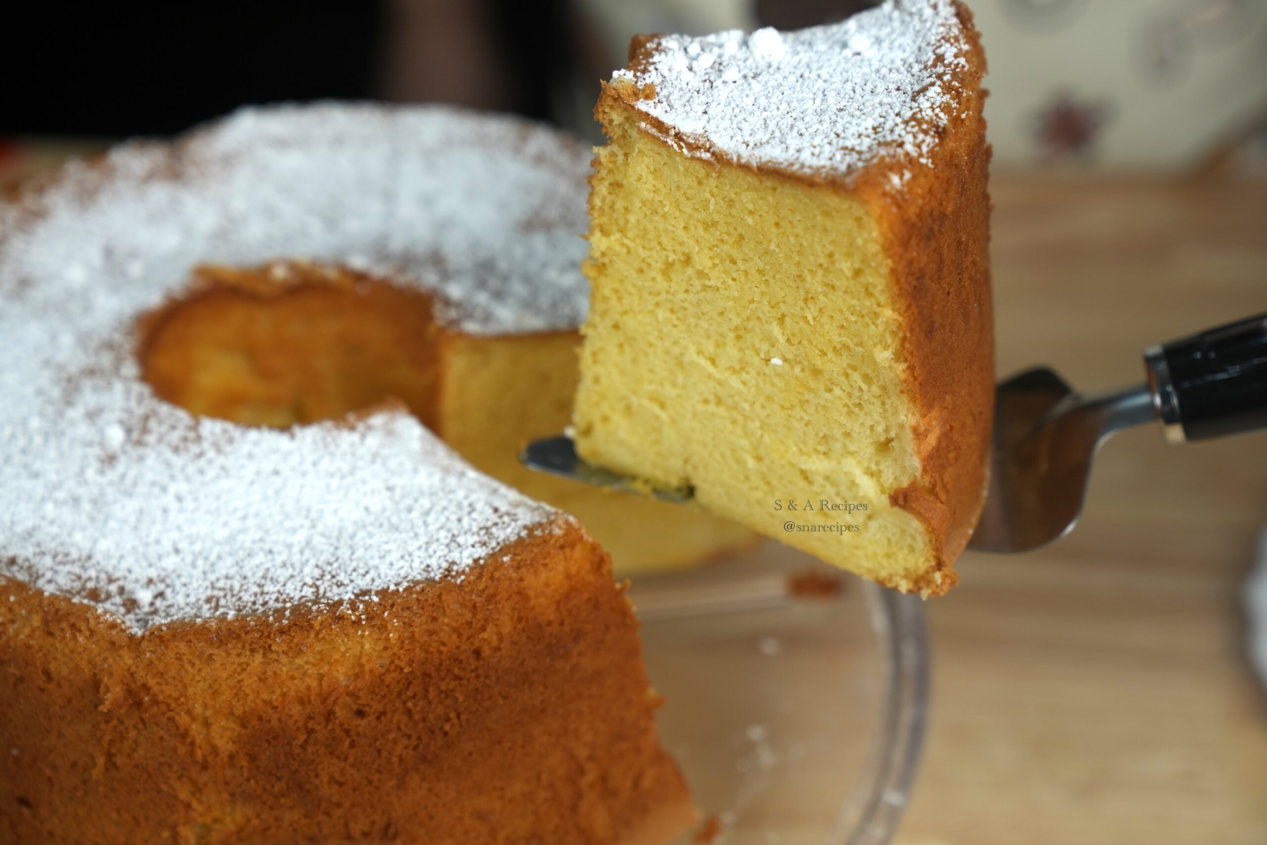 A delicious sponge cake: Chiffon Cake